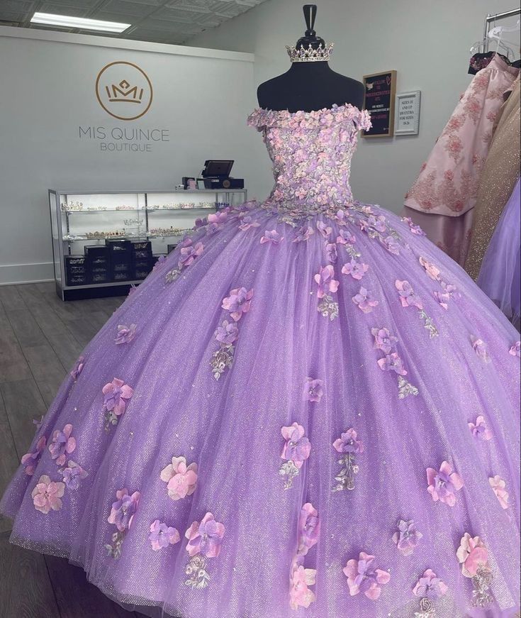 Lilac Party, Purple Ball Gown, Purple Quince, Quinceanera Themes Dresses, Princess Evening Dress, Purple Quinceanera Dresses, Tulle Balls, Pretty Quinceanera Dresses, Quince Dress