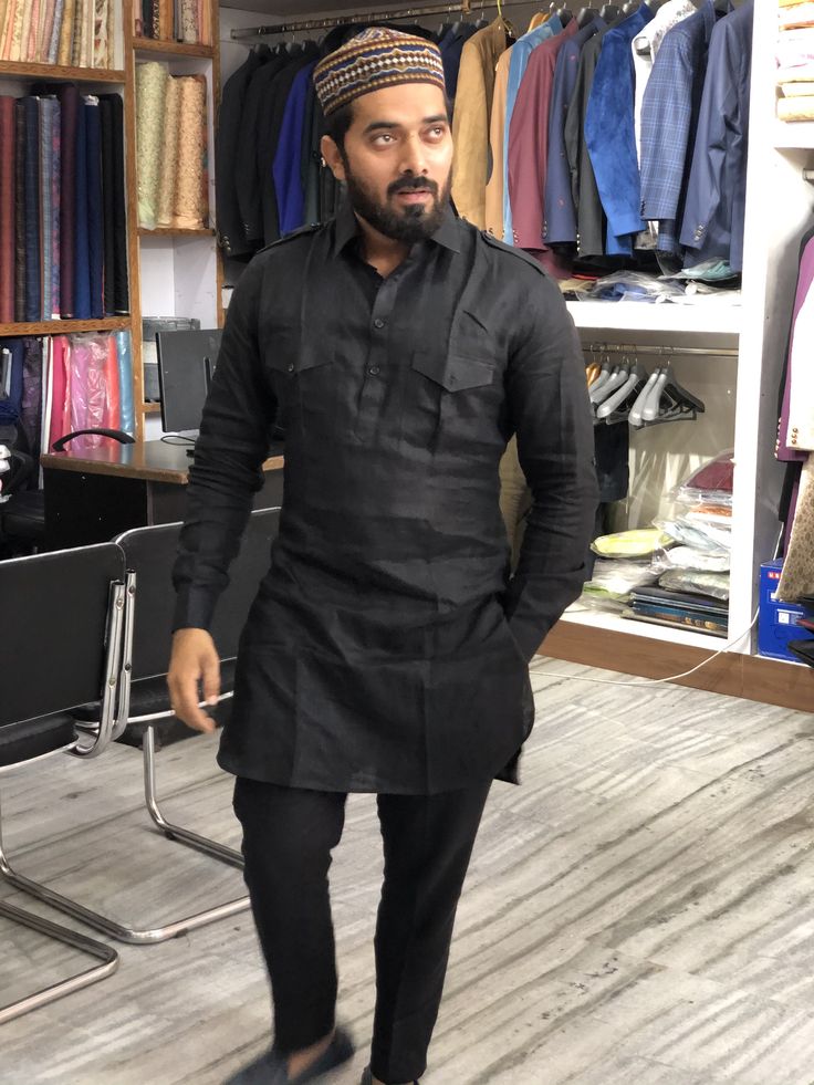 Linen kurta paijama Black Kurta Pajama Design, Punjabi Kurta Pajama Men, Kurta Pajama Men, Black Kurta, Gents Kurta Design, Gents Kurta, Kurta Patterns, Kurta Men, Mens Kurta Designs