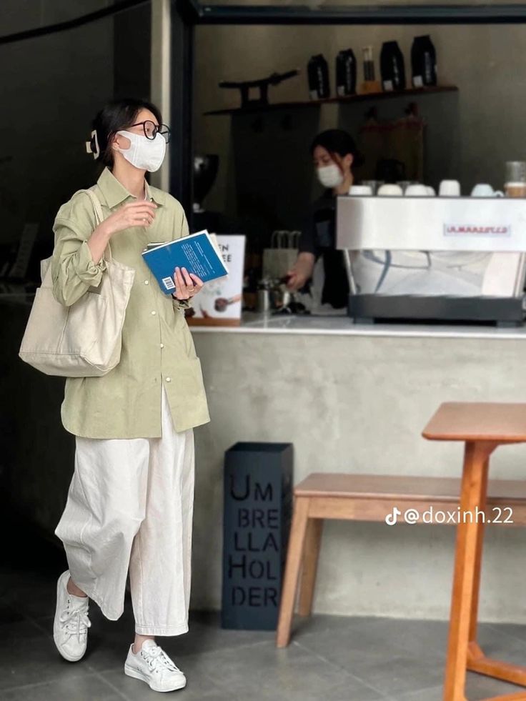 Japan Summer Outfit, Normcore Outfits, Japan Ootd, Japan Summer, Simple Style Outfits, Classy Outfits For Women, Modesty Outfits, Pakistani Fashion Casual, Everyday Fashion Outfits