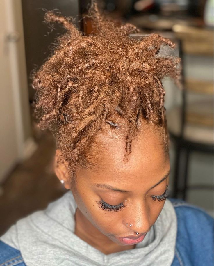 Honey Blonde Hair Dreads, Honey Blond Dread Locks, Copper Blonde Locs, Chestnut Brown Locs, Chocolate Brown Locs Black Women, Sandy Brown Locs, Brown Dreads Black Women, Reddish Brown Locs, Ginger Brown Locs