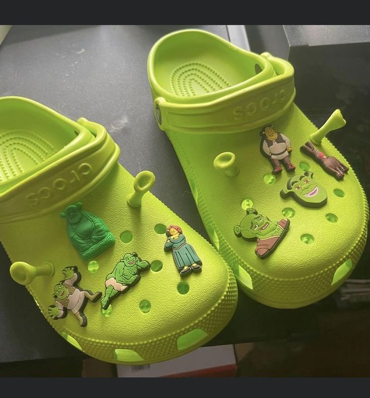 Cool Crocs, Crocs Aesthetic, Crocs Fashion, Crocs Clog, Crocs Jibbitz, Funky Shoes, Girly Shoes, Cute Nikes, Birthday List