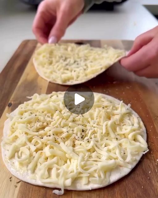 ❤Calories Track | Nutrition❤ on Instagram: "Follow @Healthyfoody247 to get new recipes every day....  Another after school Airfryer snack or just a big Adult snack, there are no rules😅 by @healthyfitbella_  My 2 love making the pizza bagels so they were very excited to add something else to their culinary repertoire that doesn’t come from the freezer😉  What you need: Mini Tortilla Wraps Real Butter Garlic Granules Oregano or (Or-e-gaaanow as everyone on TikTok is giving out about my pronunciation😅) Grated Mozzarella   What to do: Butter both wraps, top with cheese and spices! Put one on top of the other and cook in Airfryer at 190/200C for 5 mins and that’s it💪🏻  You could also use garlic butter or make your own with butter, garlic & parsley👌🏻  #airfryer #airfryerrecipe #airfryerrec Airfryer Tortilla Garlic Bread, Airfryer Pizza Tortilla, Snacks To Make With Tortillas, Airfryer Pizza Recipes, Tortilla Airfryer, Garlic Bread Tortilla, Mini Wraps Snacks, Airfryer Wraps, Air Fryer Tortilla