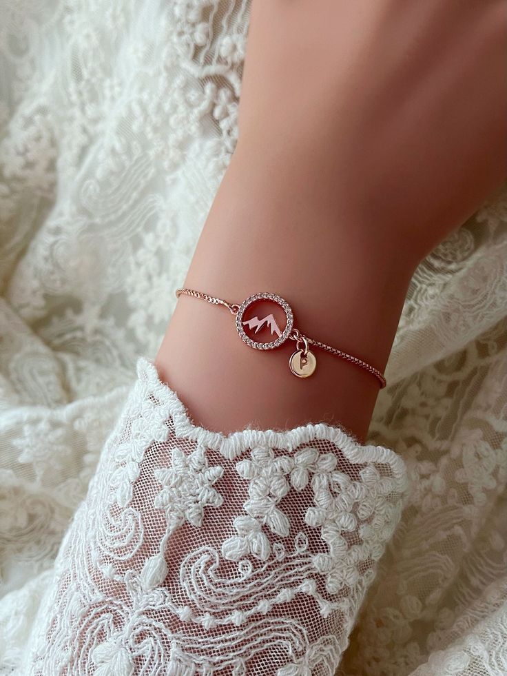 Rose Gold Bracelet For Bridesmaid Gift, Elegant Bracelets For Bridesmaid Gift On Valentine's Day, Adjustable Heart Bracelet For Wedding, Delicate Rose Gold Charm Bracelet For Wedding, Adjustable Heart Bracelet For Weddings, Delicate Rose Gold Wedding Charm Bracelet, Dainty Rose Gold Charm Bracelet For Wedding, Rose Gold Round Heart Bracelet As Gift, Delicate Rose Gold Bracelets For Bridesmaids