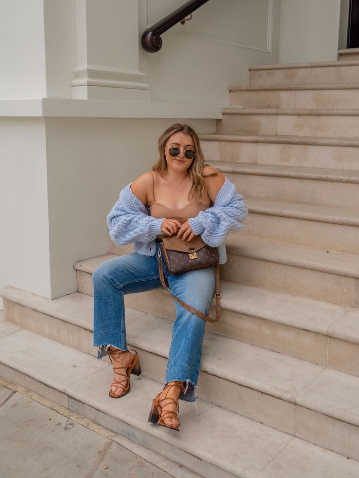 Chubby Outfit Ideas, Chubby Girl Fashion, Curvy Girl Outfits Summer, Plus Size Winter Outfits, Autumn Trends, Plus Size Summer Outfits, Curvy Shorts, Curvy Women Jeans, Moda Plus