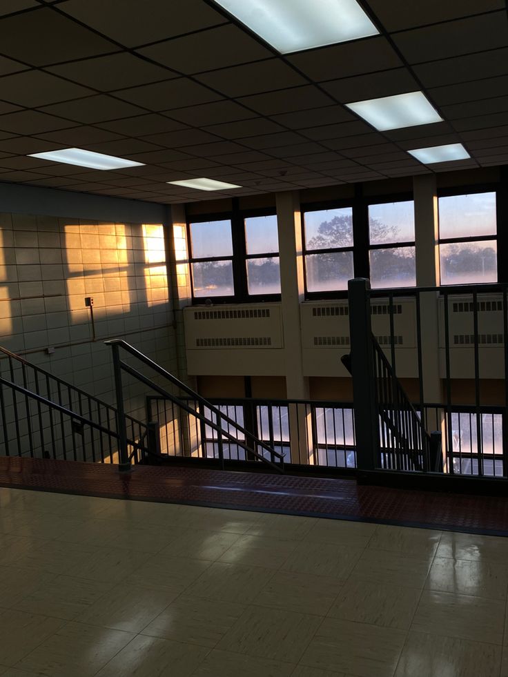 pretty sunrise in the morning at school aesthetic picture pink orange yellow Aesthetic Small Home, Bloxburg Room Ideas Aesthetic, Game Money, Elephant Game, Morning School, White Elephant Game, Bloxburg Room Ideas, School Morning, School Goals