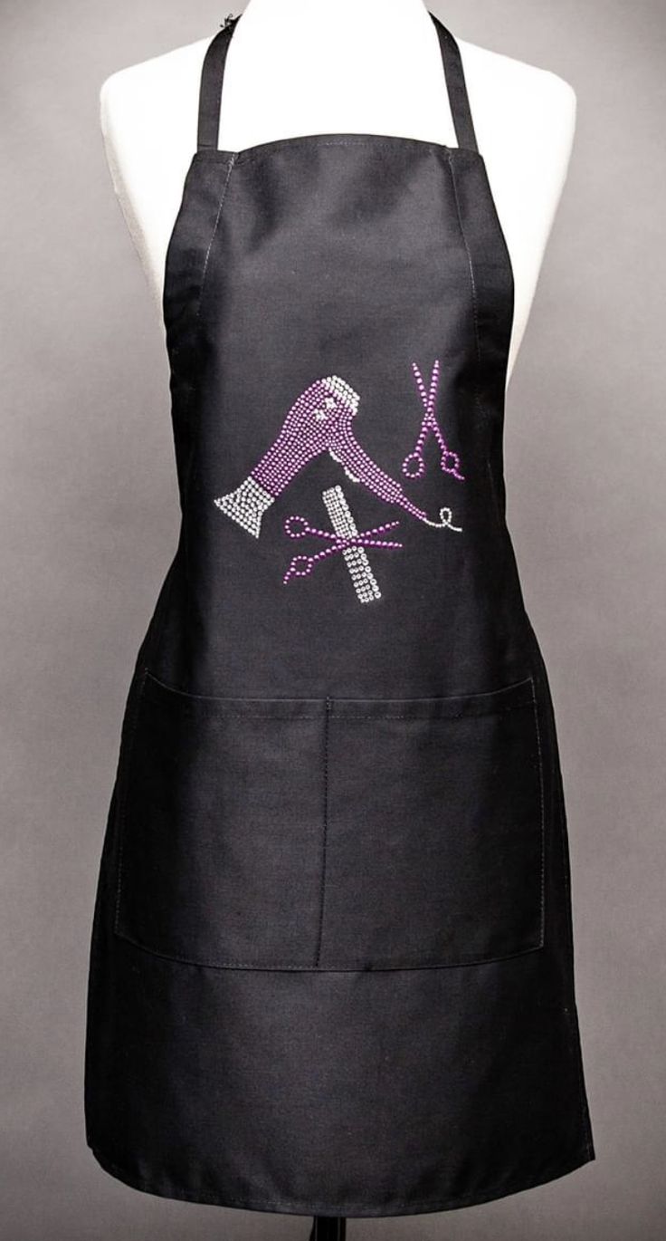 Hair Salon Uniform Ideas, Ladies Uniform Beauty Parlour, Hair Stylist Apron Ideas, Hair Stylist Aprons, Salon Aprons Hair Stylists, Cute Hairstylist Aprons, Beauty Salon Uniform Ideas, Salon Uniform, Beauty Shop Decor