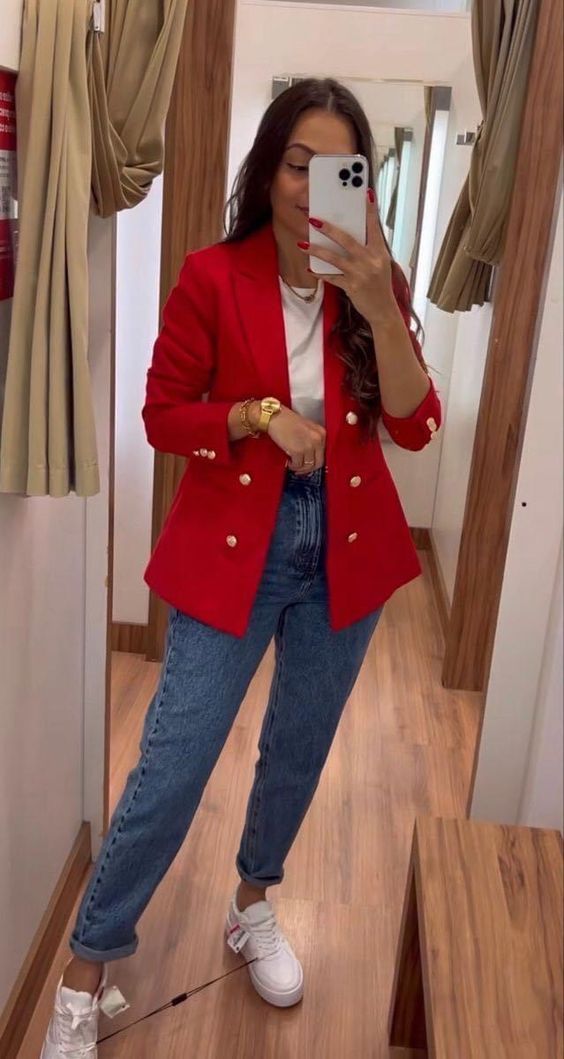 Outfits Saco Rojo, Outfit Saco Rojo, Blazer Celeste Outfits Mujer, Outfits With Red Heels, Outfit Blazer Rojo, Red Blazer Outfit Casual, Outfit Semi Formal, Red Blazer Outfit, Cute Professional Outfits