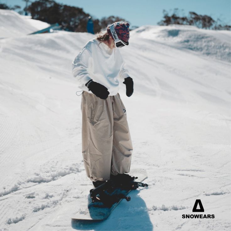 Baggy just got better with 𝑫𝒐𝒐𝒓𝒆𝒌 𝑺𝒖𝒑𝒆𝒓 𝑩𝒂𝒈𝒈𝒚 𝑺𝒏𝒐𝒘 𝑷𝒂𝒏𝒕𝒔! 🌟 🏂 Rocking serious swagger with killer colorways and all-day comfort. Perfect for shredding or chilling, these pants are your winter must-have. 🔥 Available @snowears_shop #Doorek #Snowears #WinterSwagger #ChillAndShred #baggysnowpants #steezysnowpants #snowboardingpants #snowoutfit Snowboarding Outfit Baggy, Baggy Snowboard Outfit, Baggy Ski Fit, Sporty Winter Pants For Snowboarding, Womens Snowboarding Outfits, Ski Pants Outfit, Baggy Snow Pants, Snow Pants Outfit, Snowboarding Fashion