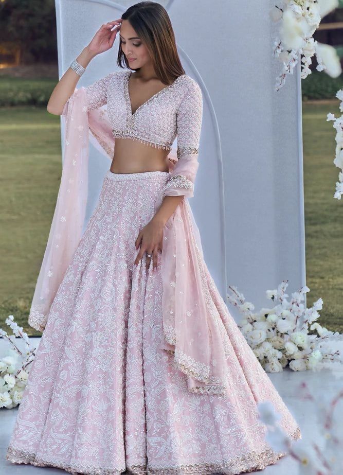 Lehenga Blouse With Sleeves, Heavy Blouse Designs For Lehenga, Prom Lehengas, Lehenga With Sleeves, Design For Lehenga, Indian Outfits Modern, Pastel Lehenga, Lengha Blouse Designs, New Lehenga