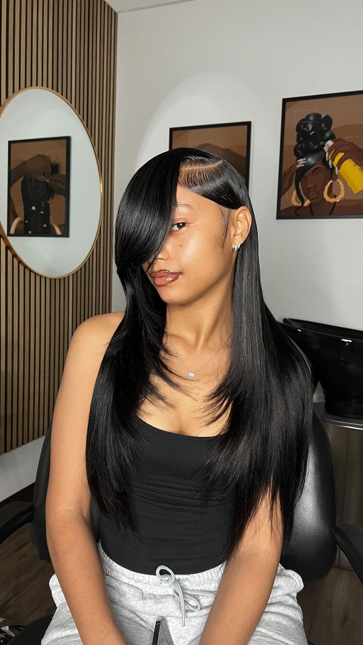 Ashyra’s Beauty. | Quickweave styling Deep side part bang w/ layers❤️ Link in Bio. | Instagram Bangs Side Part Wig, Deep Layers Haircut, Straight Side Part With Layers, Deep Side Part With Bangs, Deep Side Part Bangs, Side Swoop Quick Weave, Deep Side Part Sew In Straight, Side Bang Sew In, Deep Side Part With Layers