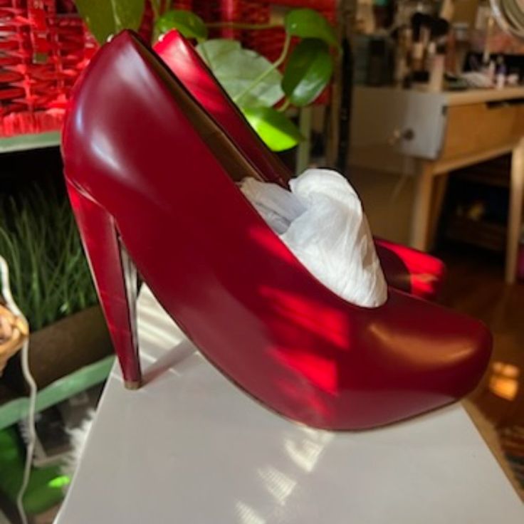 Original Box, Size 38 Or 7 1/2, Red Leather Contemporary Style, With Coned Heels. Red High Heel Heels For Formal Occasions, Maison Martin Margiela Shoes, Margiela Shoes, Red Pumps, Martin Margiela, Red Leather, Shoes Women Heels, Contemporary Style, Original Box