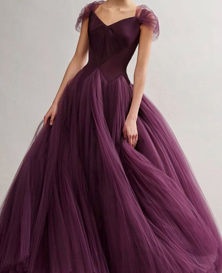 Frock Models, Frocks And Gowns, Purple Tulle, Simple Frock Design, Long Frock Designs, Gown Party Wear, Long Gown Design, A Line Prom Dress, Simple Frocks