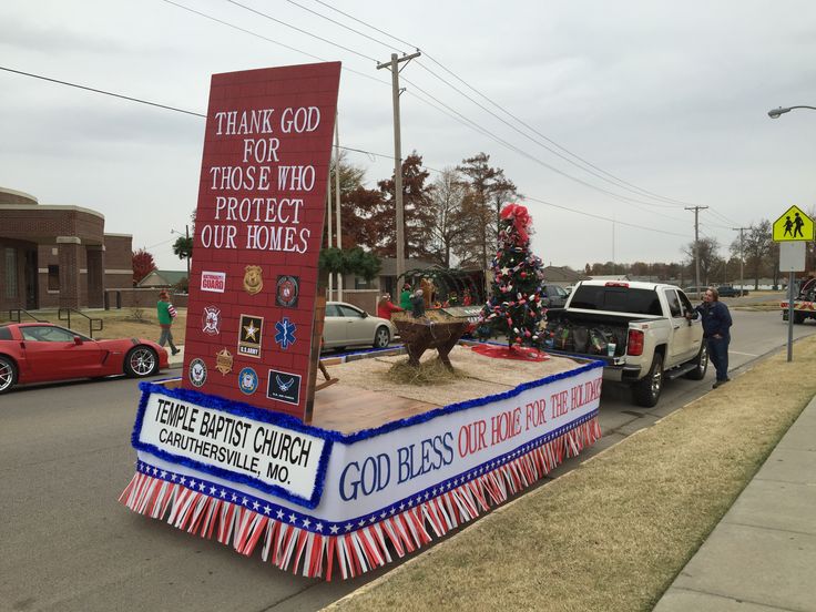 there is a float with a horse on it that says god pleases the horses to protect our homes