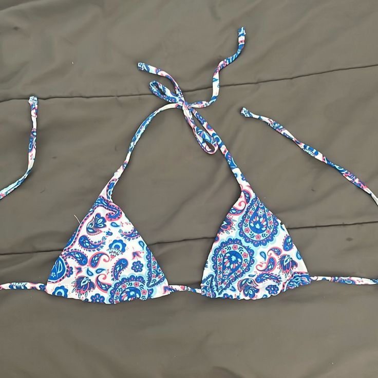 New Without Tags - Not Worn Yet Fitted Paisley Print Swimwear For Festival, Spring Paisley Print Beachwear Swimwear, Paisley Print Swimwear For Summer Beach, Paisley Print Swimwear For Festival Beach Season, Paisley Print Swimwear For Beach Festival, Spring Beachwear With Paisley Print, Paisley Print Swimwear For Festival And Beach Season, Summer Paisley Print Stretch Swimwear, Summer Swimwear With Paisley Print And Stretch