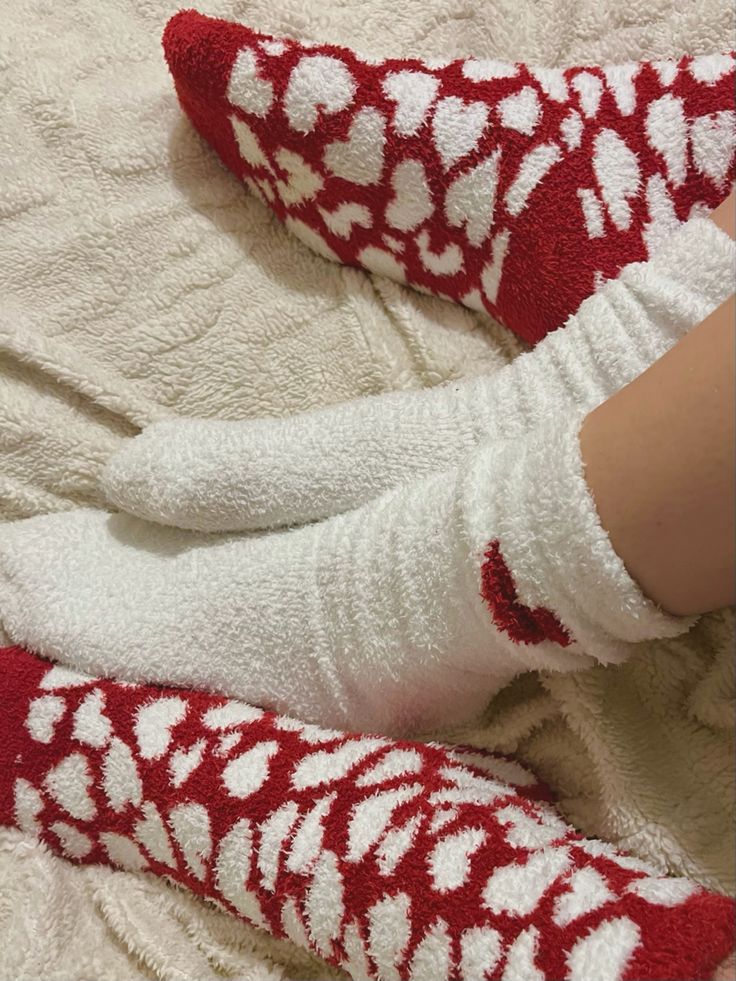 Matching Fluffy Socks, Cosy Socks Aesthetic, Winter Socks Aesthetic, Cosy Couple Aesthetic, Matching Socks Couples, Cozy Socks Aesthetic, Winter Pajamas Aesthetic, Fluffy Socks Aesthetic, Cool Socks Aesthetic