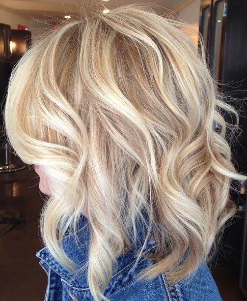 Butter Blonde, Hair Color For Fair Skin, Shoulder Length Blonde, Blond Balayage, Medium Bob, Short Blonde Haircuts, Blonde Curls, Spring Hair Color, Low Lights Hair