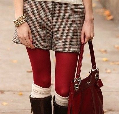 Red Tights Outfit, Mandarin Oranges, Red Tights, 일본 패션, Winter Shorts, Fall Shorts, Fall Styles, Red Leggings, Long Johns