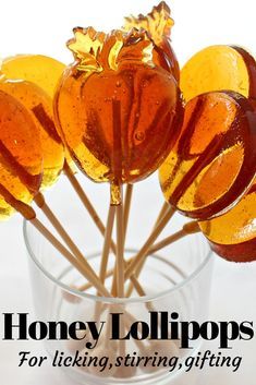 Honey Lollipops, Candy On A Stick, Homemade Lollipops, Honey Pops, Lollipop Recipe, Throat Remedies, Honey Candy, Honey Spoons, Honey Diy