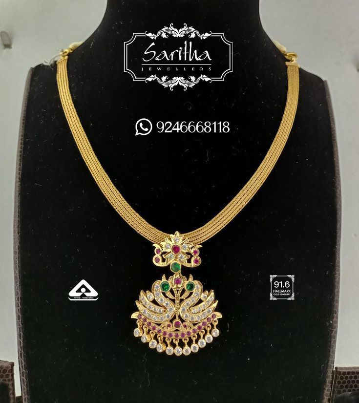 Pathakam Pendant, Jigini Lockets, Nanu Designs Gold, Jewllary Design, Thali Chains, Indian Gold Necklace Designs, Wedding Jewellery Designs, Kundan Jewellery Bridal, Gold Jewels Design