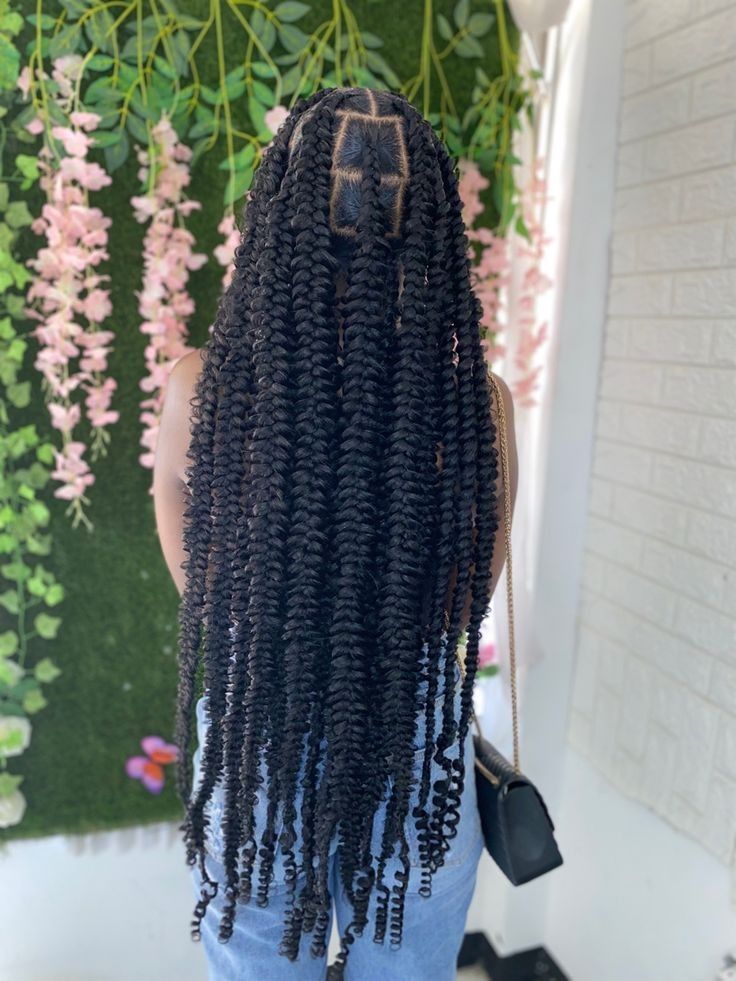 Passion Plaits Hairstyles, Short Jumbo Boho Knotless Braids, Knotless Butterfly Braids Hairstyles, Passion Plait Braids, Large Knotless Passion Twist, Jumbo Knotless Butterfly Braids, Unique Knotless Braids, Large Passion Braids, Passion Braids With Color