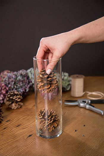 Dried Hydrangeas Decor Ideas Wedding, Dried Hydrangeas Christmas Decor Ideas, Dried Hydrangeas Decor Ideas, Dried Hydrangeas Decor Ideas Fall, Decorating With Dried Hydrangeas Fall, Dried Hydrangea Arrangements, Cylinder Vase Decor, Dried Hydrangeas Centerpiece, Hydrangea Centerpiece Diy