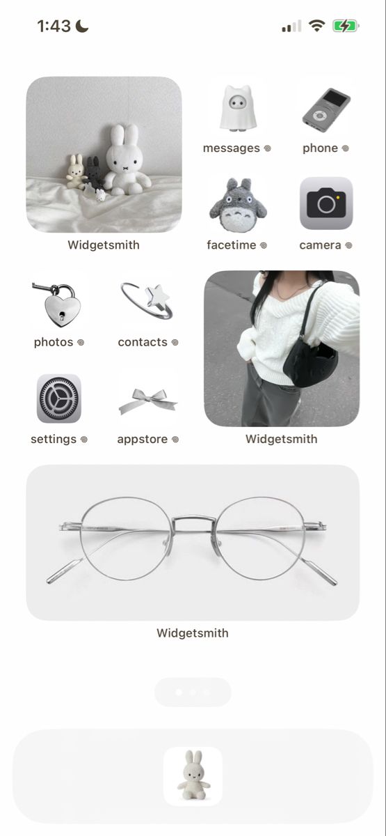 an image of some glasses and accessories on the webpage for people to see them