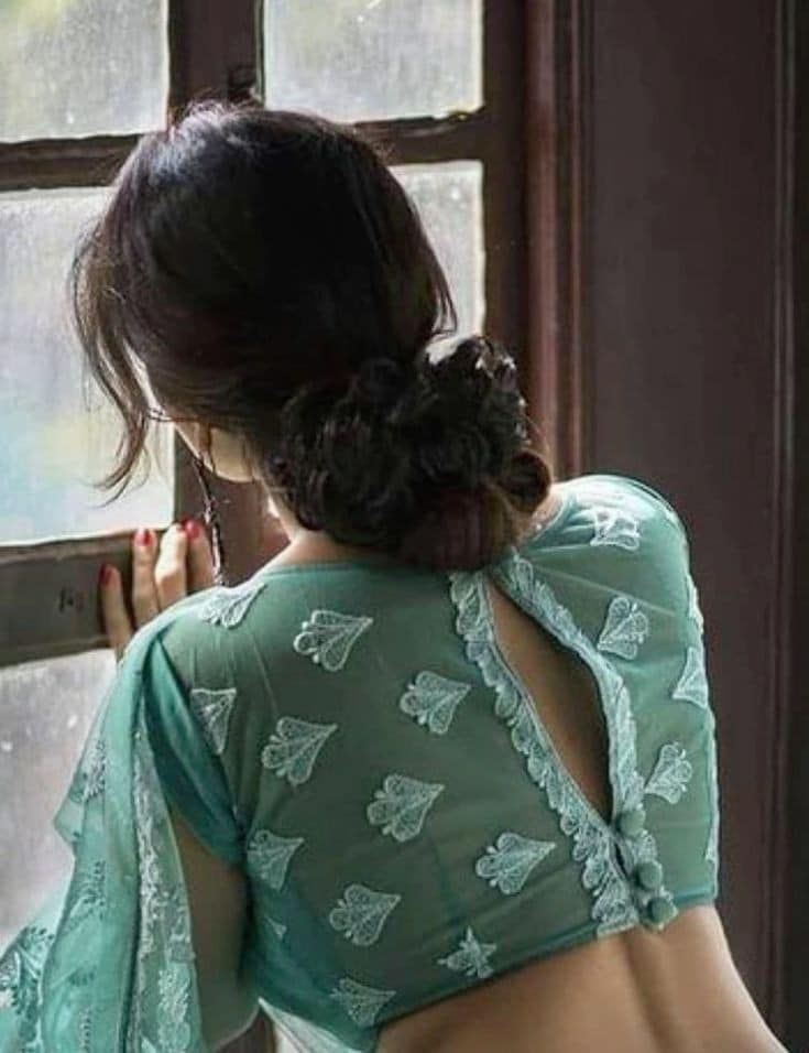 Beautiful Saree Jackets Long Blouse Designs, Saree Jackets, Model Blouse Designs, Blouse Designs High Neck, Cotton Blouse Design, Blouse Designs Catalogue, Saree Blouses Designs, Fashionable Saree, Model Blouse