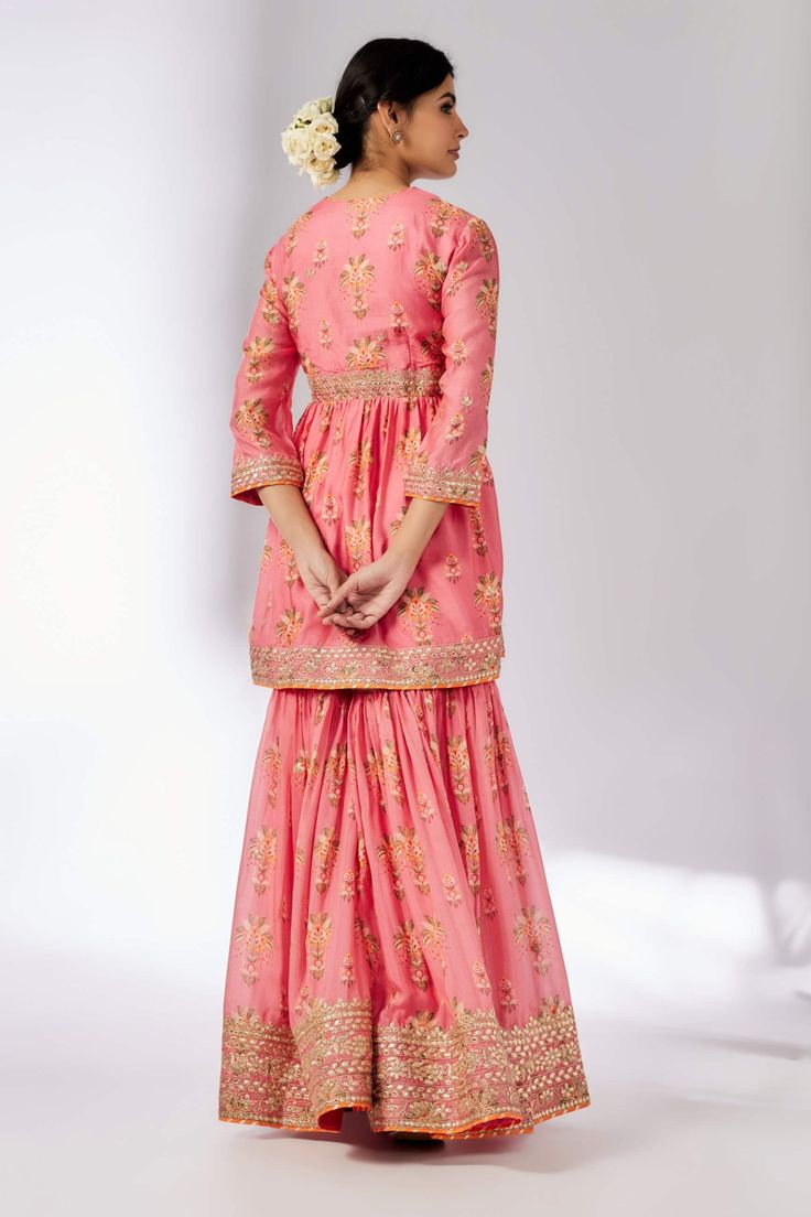 This pretty ensemble in our floral jaal, with an intricate border embroidery. The short peplum adds the flattering drape and ease to the fit. The exquisite dupatta embroidered in sequins and gold thread, and voluminous sharara adds a feminine grace. Peplum Sharara, Indian Arts And Crafts, Nyc Studio, Border Embroidery, Indian Textiles, Sharara Set, Western Wedding, Gold Thread, Wedding Service