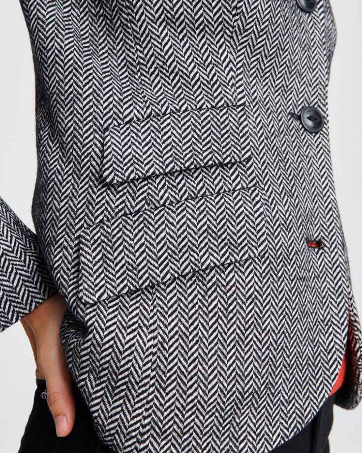 Herringbone Blazer Women, Herringbone Pattern Lapel Collar Blazer For Work, Herringbone Pattern Blazer With Lapel Collar For Work, Notch Lapel Blazer With Herringbone Pattern For Work, Workwear Blazer With Herringbone Pattern And Lapel Collar, Workwear Blazer With Herringbone Pattern And Notch Lapel, Workwear Blazer With Notch Lapel And Herringbone Pattern, Tweed Herringbone Blazer For Work, Tweed Blazer With Herringbone Pattern For Work