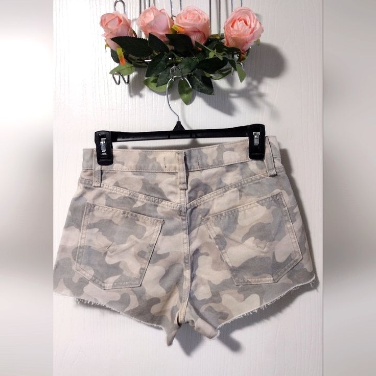 Cool Camouflage Pair. New Trendy Camouflage Shorts With Pockets, Camouflage Shorts With Pockets For Spring, Spring Camouflage Shorts With Pockets, Casual Camouflage Shorts For Spring, Trendy Camouflage Cotton Shorts, Spring Camouflage Cotton Shorts, Spring Camouflage Short Bottoms, Short Camouflage Bottoms For Spring, Camouflage Bottoms For Spring