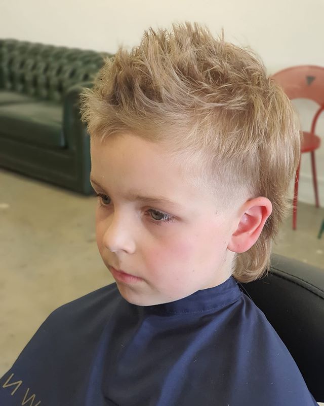 Boy Mullet, Best Boys Haircuts, Haircuts For School, Toddler Hairstyles Boy, Mullet Fade, Toddler Haircuts, Cool Boys Haircuts