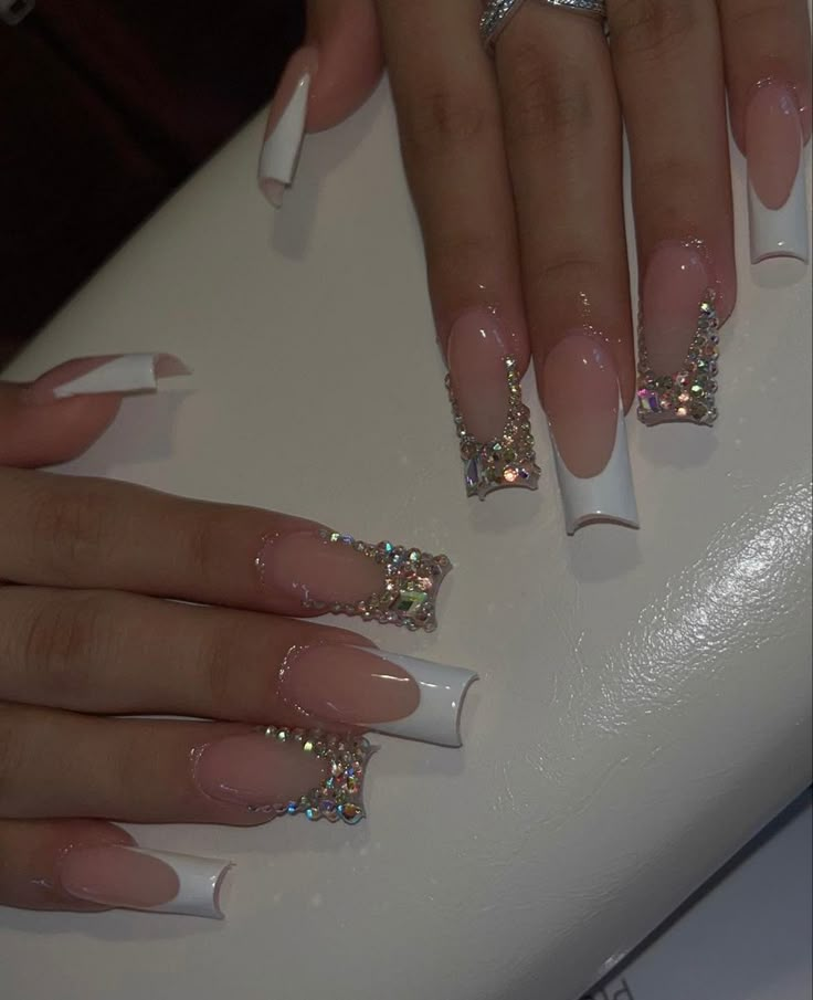 Birthday Nail Designs Classy, French Tip With Bling, 25 Birthday Nails, Pretty Birthday Nails, Birthday Nails Inspiration, Birthday Nail Set Ideas, Birthday Nail Set, Inspo Acrylic Nails, Nail Inspo Acrylic