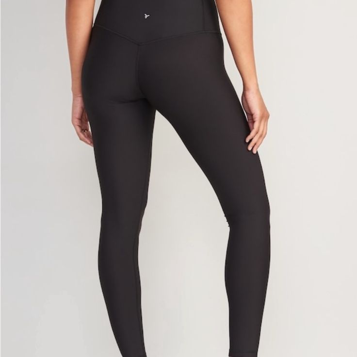 Super High Waisted, Nice And Strong Reinforced Belly Flattening, But Lifting Fantastic Workout Pants From Old Navy Brand New With Tags All Sizes Available Full Length Black True To Size Beautiful Leggings Tight Gym Bottoms With 5-inch Inseam, Versatile High Waist Black Tights, Versatile High-waist Black Tights, High Rise Versatile Sports Bottoms, Compressive Solid Bottoms For Workwear, High Waist Versatile Activewear With Wide Waistband, High Rise Black Bottoms With Contoured Waistband, High Waist Activewear With Wide Waistband, Black High Waist Yoga Pants With Contoured Waistband