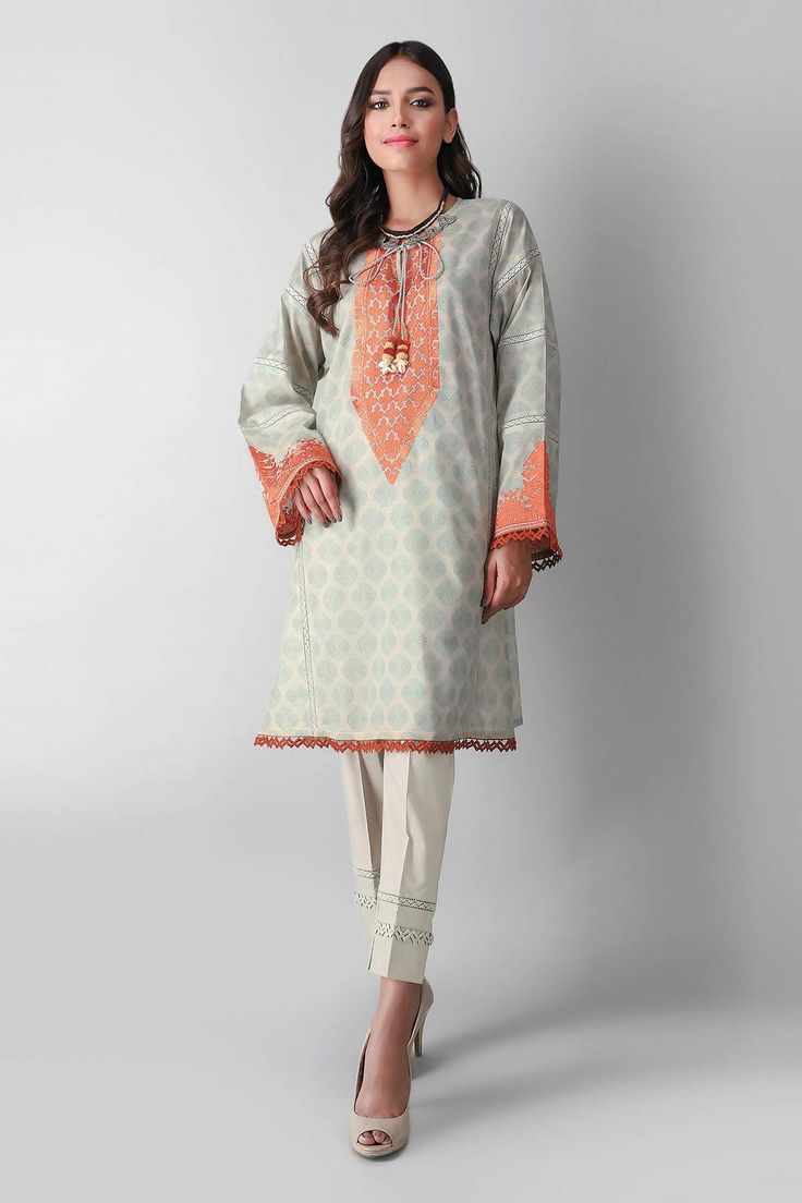 Khaadi I21311 Green Autumn Collection 2021 Kameez Designs For Women, Shalwar Kameez Designs For Women, Capri Designs, Shalwar Kameez Designs, Capri Design, Green Autumn, Suits For Wedding, Cotton Summer Dress, Kameez Designs