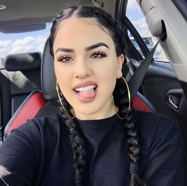 Hairstyles Latina, Baddie Hairstyles Latina, Two Dutch Braids, Mexican Hairstyles, Latina Hair, Latina Makeup, Make Up Inspiration, Cool Braid Hairstyles, Pinterest Hair