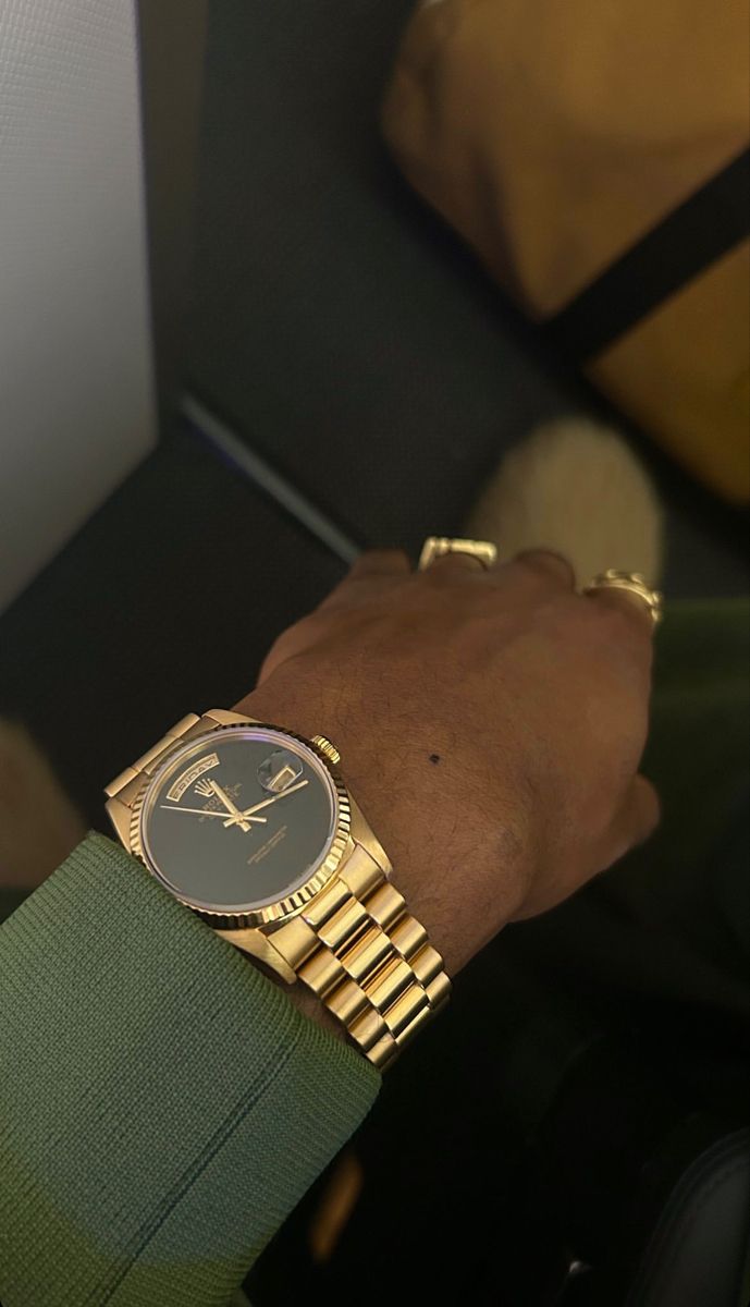 Golden Watch, Dope Jewelry Accessories, Classy Watch, Fancy Watches, Gold Rolex, Men's Watches Luxury, Mens Gold Jewelry, Gold Watch Men, Gold Chains For Men