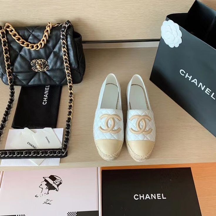 Size: 41 Eu 10 Us 26 Cm 10.2 In Chanel Cap Toe, Chanel Cap, Chanel Espadrilles, Gucci Gg Marmont, Shoe Tags, Balenciaga Bag, Leather Espadrilles, Chanel Espadrille, Chanel Shoes