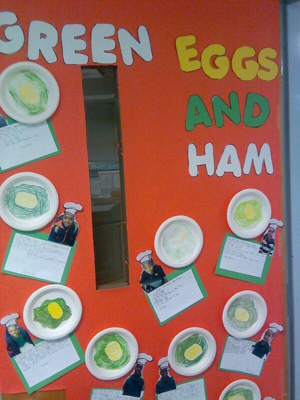 an egg and ham door decorated with paper plates