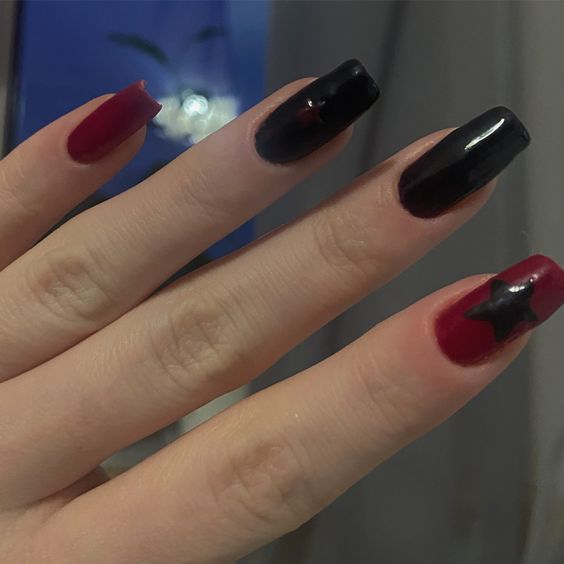 Spider-Man nails – acrylic – red and black - beautiful -Maintained Black And Red Nail Inspo Acrylic, Short Nails Ideas Red And Black, Red Nails Black French Tip, Black And Red Nails Ideas Short, Short Black And Red Nails, Spider Man Nails Short, Short Red And Black Nails, Red And Black French Tip Nails, Black And Red Nails Short