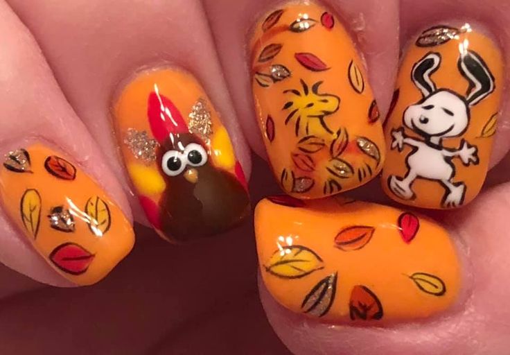 Peanuts Thanksgiving Nails, Snoopy Thanksgiving Nails, Snoopy Nails Fall, Charlie Brown Nails Thanksgiving, Thanksgiving Nail Art Turkey, Charlie Brown Thanksgiving Nails, Thanksgiving Gnome Nails, Snoopy Nails Thanksgiving, Snoopy Fall Nails