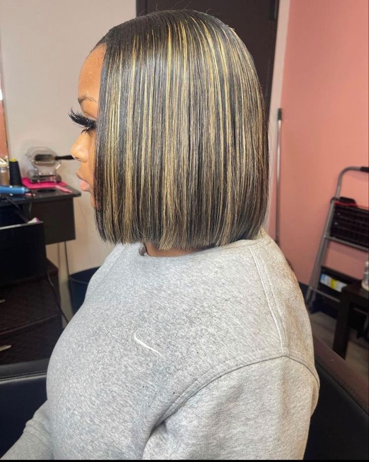 Middle Part Peekaboo Bob, Side Part Bob Weave Highlights, Highlight Side Part Bob Black Women, Short Bob With Highlights Black Women, Quickweave Bob With Highlights, Blonde And Black Bob Black Women, Highlight Bob Wig Black Women, Middle Part Bob With Highlights, Quick Weave Bob With Highlights