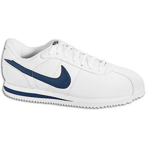 Nike Cortez Mens, Cortez Nike, Stranger Things Fashion, Cortez Shoes, Team Red, Adidas New, Cute Nike Shoes, Nike Training, Leather Boot Shoes