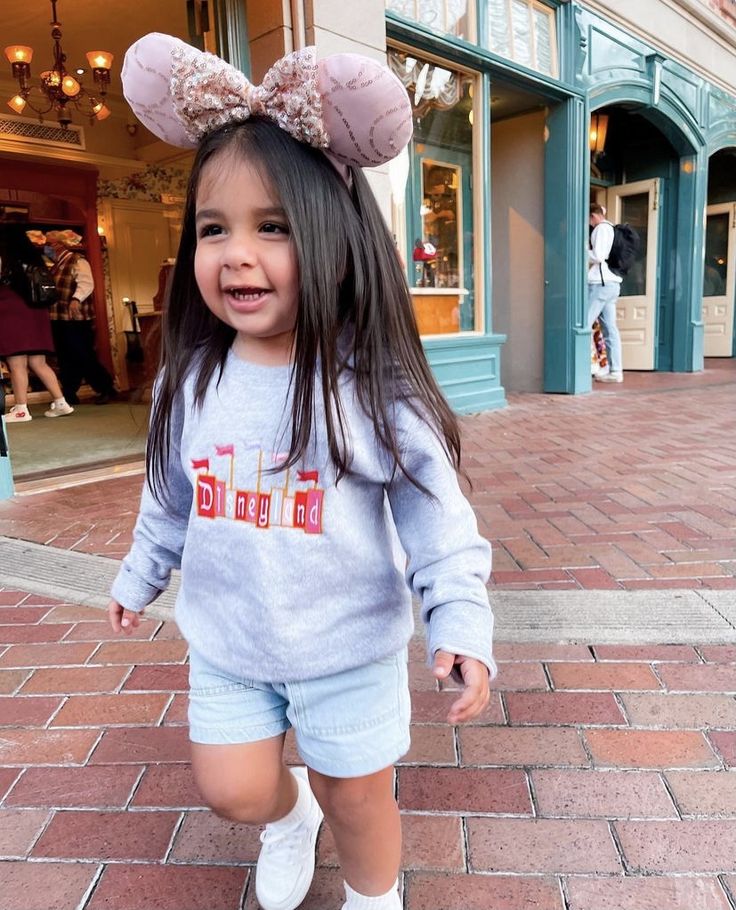 Toddler Disney Outfit, Disney Outfits Winter, Disneyland With A Toddler, Disney Toddler Outfits, Kids Disney Outfits, Disneyland Birthday, Disney With A Toddler, Disney World Outfits, Disney Toddler