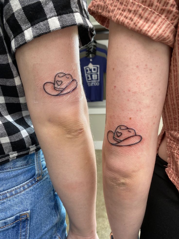 #tattoo #tattoos #matchingtattoos #bestfriendtattoos #countrygirl Matching Tattoos Couples Country, Matching Cowgirl Tattoos, Matching Western Tattoos, Small Tattoos Minimalist, 3 Friend Tattoos, Husband Wife Tattoos, Cowboy Hat Tattoo, Tattoo Designs Unique, Tattoos Floral