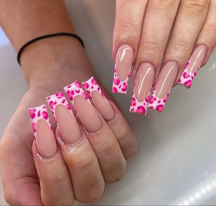 Short Square Leopard Nails, Cute Pink Nail Ideas, Pink Nail Ideas, Hippie Nails, Leopard Print Nails, Girly Acrylic Nails, Leopard Nails, Short Square Acrylic Nails, Print Nails