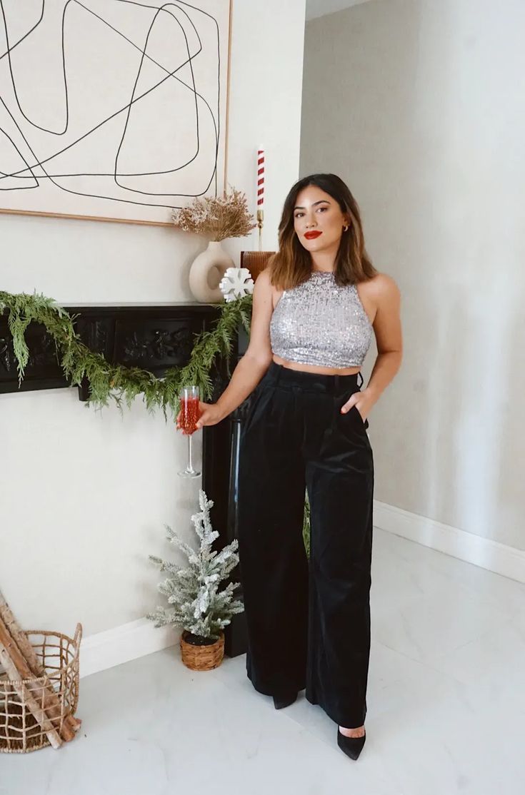 Silver Rhinestone Top Outfit, Glitter Crop Top Outfits, Sequin Outfit Party, Nye Pants Outfits, Christmas Party Trouser Outfit, Party Trouser Outfit, Nye Sequin Outfit, Silver Crop Top Outfit, Trouser Party Outfit