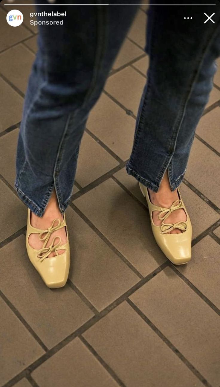 Blue In Green, Flat Shoes, Shoes Flats, Walking, Velvet, London, Green, Closet, Blue