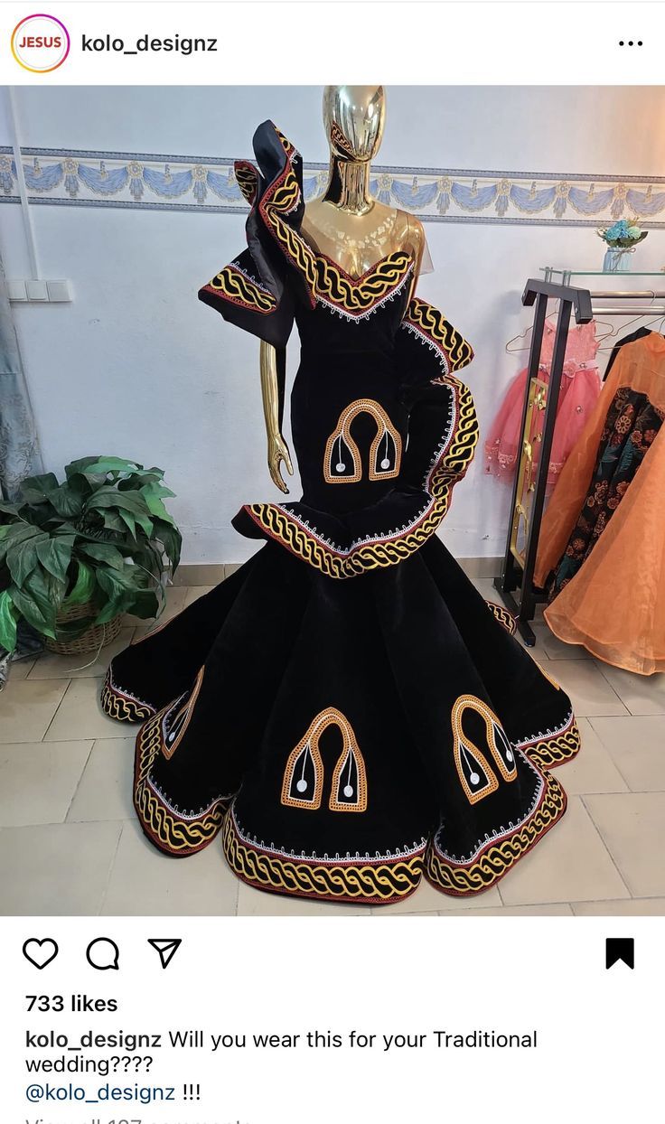 African Bridal Dress, African Traditional Wear, Traditional Wedding Dress, African Wedding Attire, African Wear Styles For Men, Traditional African Clothing, African Attire For Men, Africa Dress, African Inspired Clothing