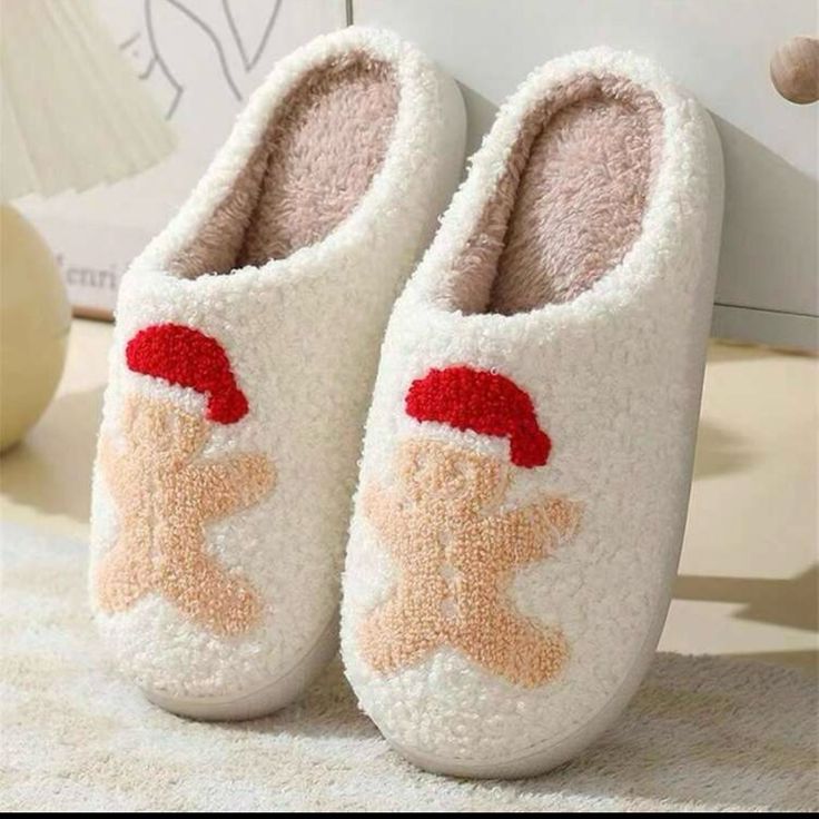 Cream Sherpa Like Slippers Size 38/39 Us 7/8 Nwt Target Christmas Slippers, Matching Chirstmas Slippers, Cozy Christmas Slippers, Christmas Gift Slippers, Gingerbread Man Slippers, Chistmas Shoes, Holiday Slippers, Christmas Slippers, Cute Slippers