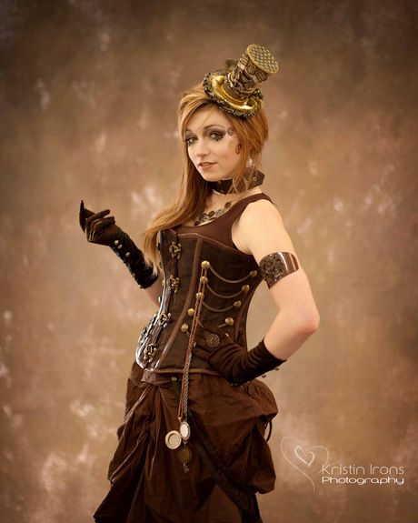 Steampunk Costume Ideas - 30 Creative DIY Steampunk Costumes Steam Punk Diy, Steampunk Mode, Steampunk Lady, Steampunk Shop, Moda Steampunk, Corset Steampunk, Steampunk Woman, Mode Steampunk, Steampunk Couture